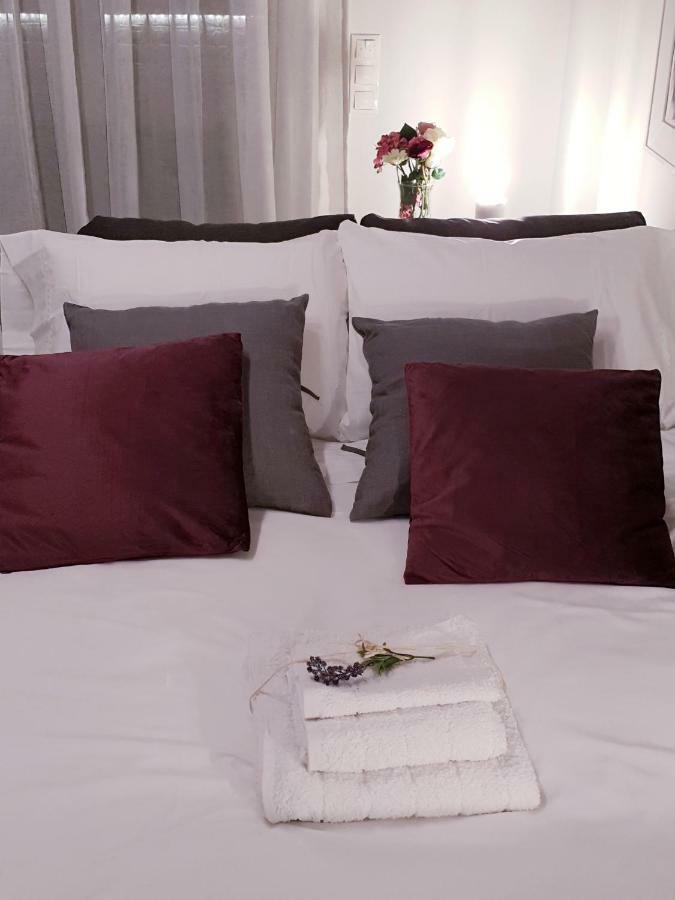 Beautiful Brand New Apartment Seaside Атина Екстериор снимка