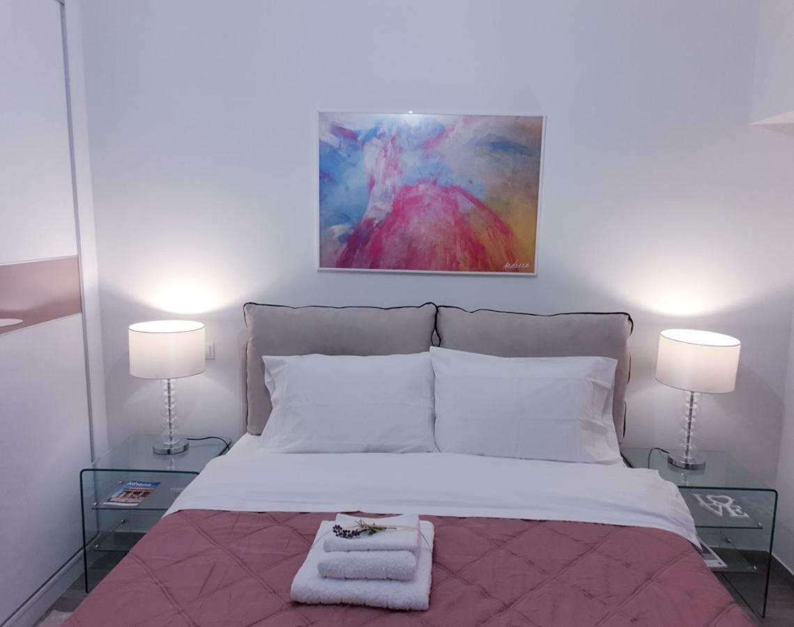 Beautiful Brand New Apartment Seaside Атина Екстериор снимка