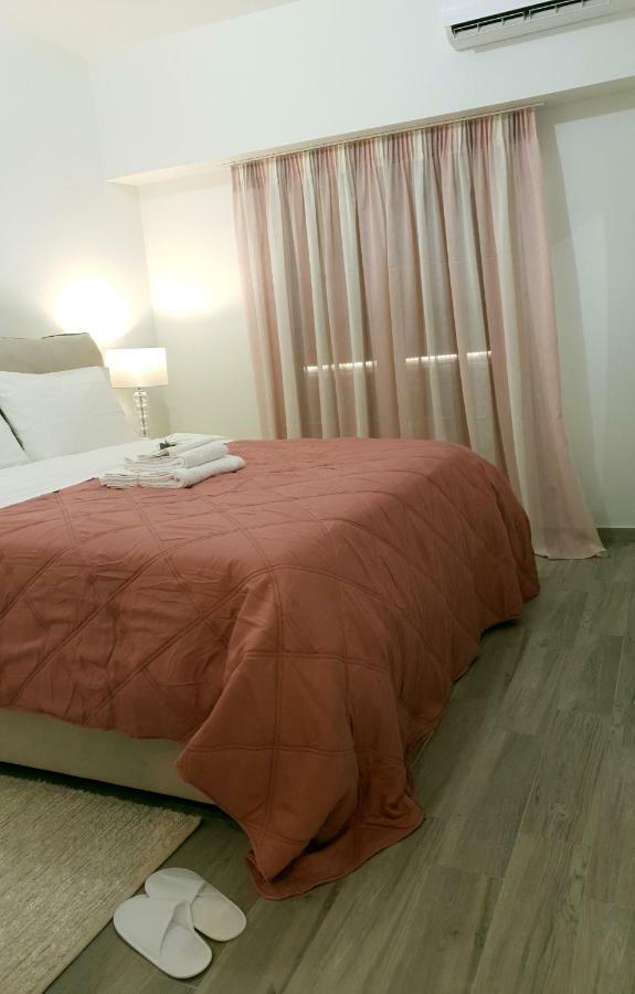 Beautiful Brand New Apartment Seaside Атина Екстериор снимка