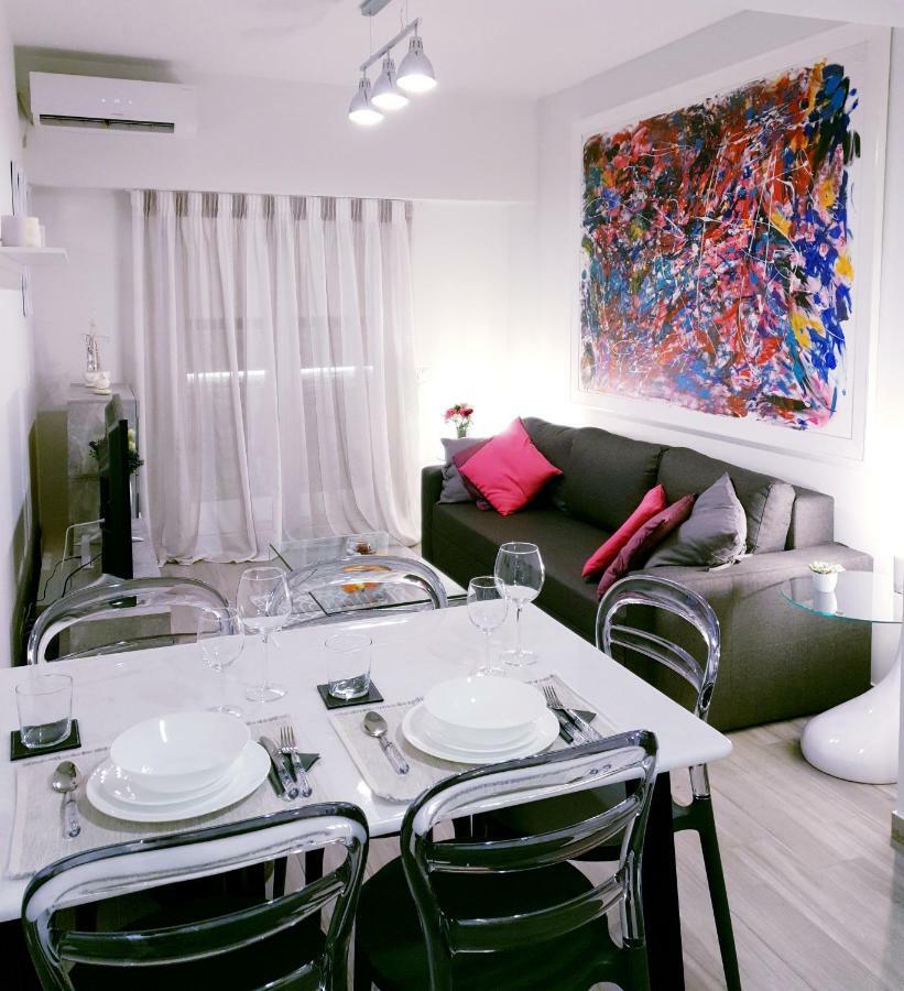 Beautiful Brand New Apartment Seaside Атина Екстериор снимка